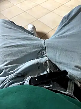 Snapshot of Manu97k chatting on 13, 10, 2025 Manu97k online show from 13, 10, 2025