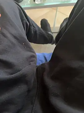 Snapshot of Manu97k chatting on 26, 10, 2025 Manu97k online show from 26, 10, 2025