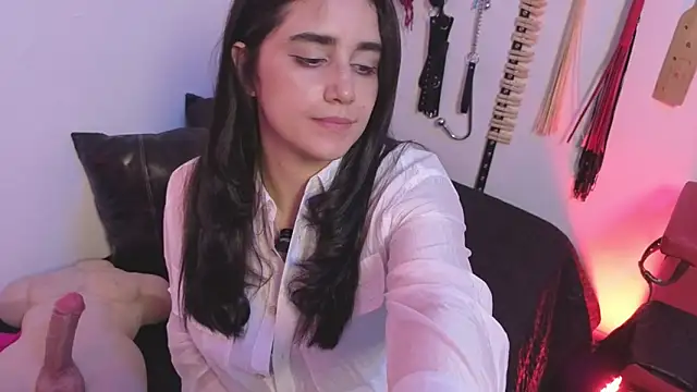 elowen halley1 online show from 5, 2, 2026