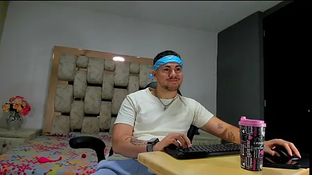 BrunoWalkerr online show from 14, 9, 2025