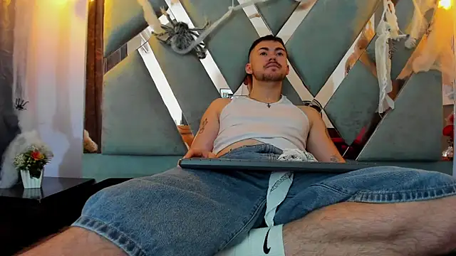 BrunoWalkerr online show from 3, 11, 2025