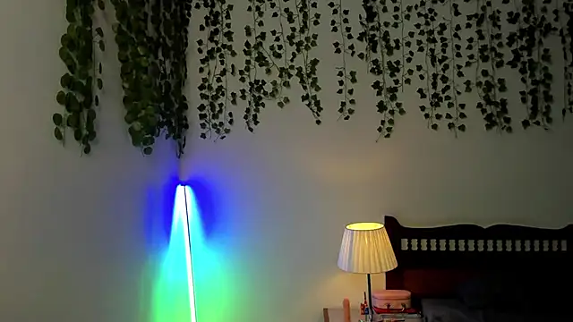 Ariana Spring online show from 17, 10, 2025