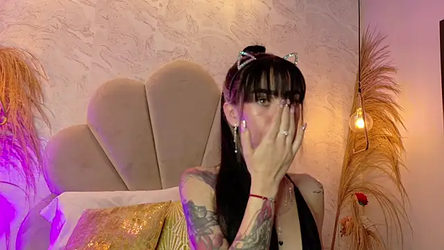 Snapshot of athziry_g chatting on 31, 10, 2025 athziry g online show from 31, 10, 2025