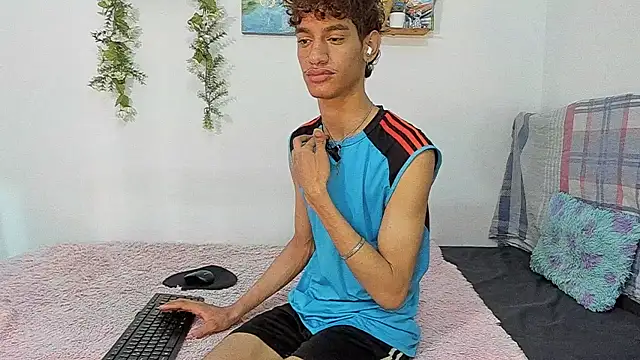 Peterfrost19 online show from 9, 11, 2025