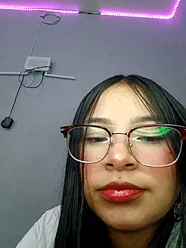 Snapshot of Anne_Mia chatting on 27, 11, 2025 Anne Mia online show from 27, 11, 2025