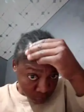 sexyhotchic93 online show from 3, 11, 2025