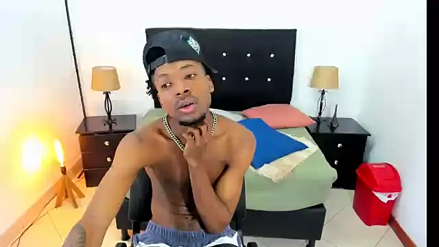 Snapshot of maikol_monstercock chatting on 15, 10, 2025 maikol monstercock online show from 15, 10, 2025