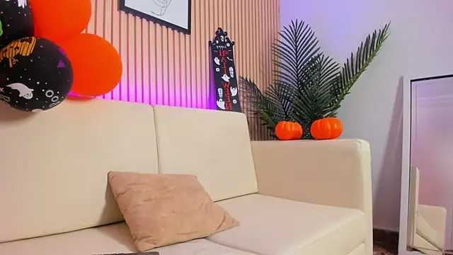 Snapshot of Brunette__boy chatting on 31, 10, 2025 Brunette boy online show from 31, 10, 2025