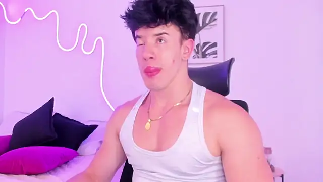 Snapshot of MaxCooper1 chatting on 10, 10, 2025 MaxCooper1 online show from 10, 10, 2025