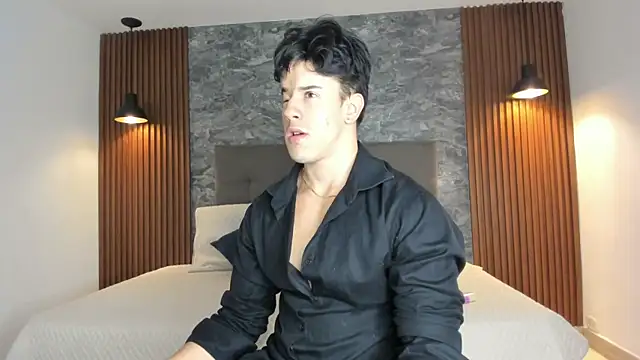 Snapshot of MaxCooper1 chatting on 13, 10, 2025 MaxCooper1 online show from 13, 10, 2025