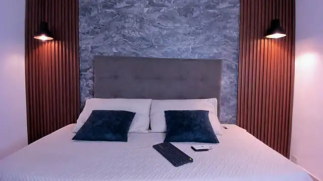 Snapshot of MaxCooper1 chatting on 14, 10, 2025 MaxCooper1 online show from 14, 10, 2025