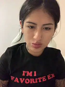 Snapshot of mrskarmaa chatting on 10, 10, 2025 mrskarmaa online show from 10, 10, 2025