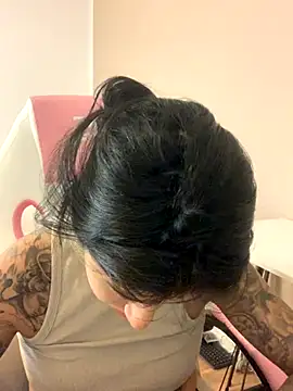 Snapshot of mrskarmaa chatting on 8, 11, 2025 mrskarmaa online show from 8, 11, 2025