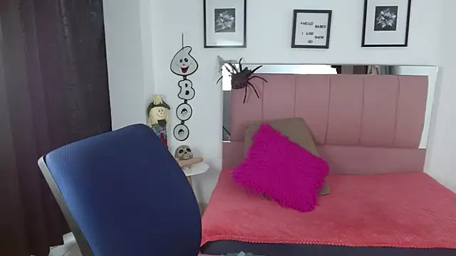 Lele F w online show from 13, 10, 2025