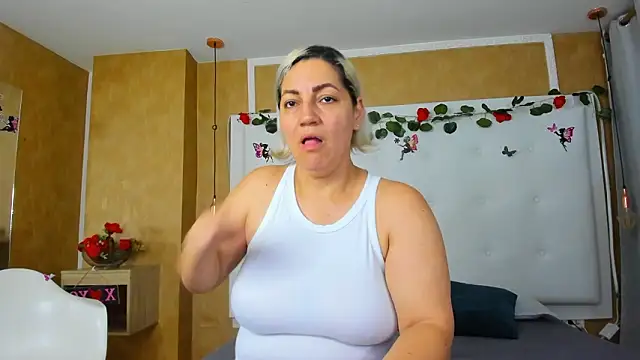 Heidy milf online show from 26, 2, 2026