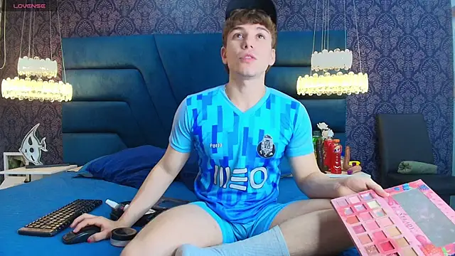 TaylerWhite online show from 8, 1, 2026