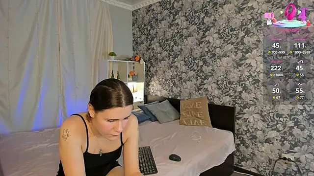 Snapshot of Laila_Blarr chatting on 22, 10, 2025 Laila Blarr online show from 22, 10, 2025