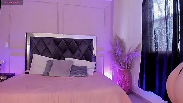 Snapshot of sweet_tamara_ chatting on 25, 10, 2025 sweet tamara online show from 25, 10, 2025