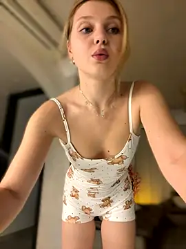 Emaline Fane online show from 14, 11, 2025