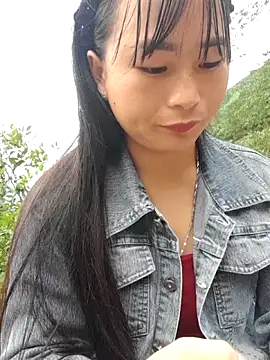 Snapshot of Sunyinn chatting on 18, 10, 2025 Sunyinn online show from 18, 10, 2025