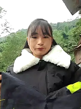 Snapshot of Sunyinn chatting on 21, 11, 2025 Sunyinn online show from 21, 11, 2025