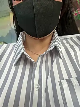 Bonnie-2k online show from 17, 11, 2025