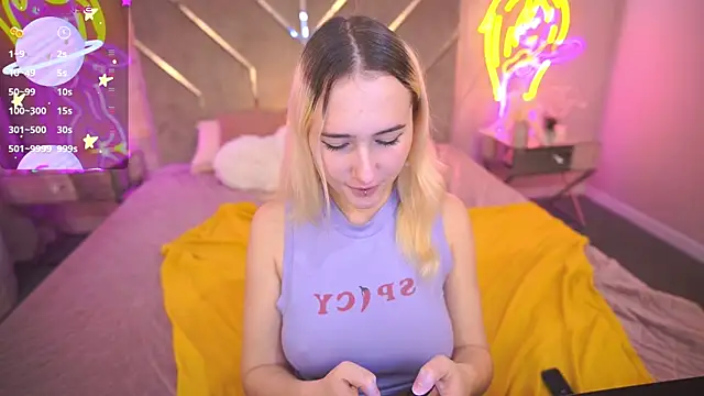 LilElfie online show from 7, 11, 2025