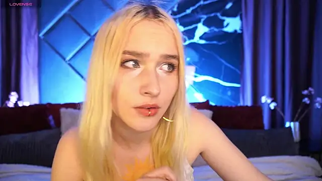 LilElfie online show from 12, 3, 2026