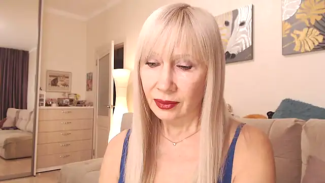 AlisaDeluxe online show from 15, 2, 2026