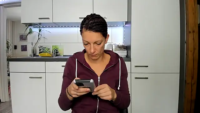 Axunamun online show from 25, 11, 2025