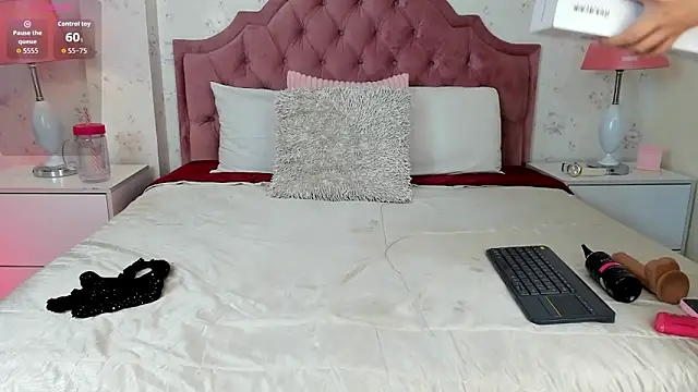 Snapshot of alanna_blaze chatting on 23, 2, 2026 alanna blaze online show from 23, 2, 2026