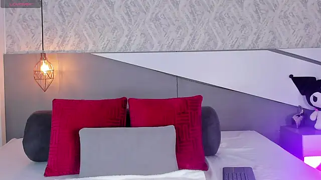 Snapshot of krystal_foxx chatting on 17, 11, 2025 krystal foxx online show from 17, 11, 2025