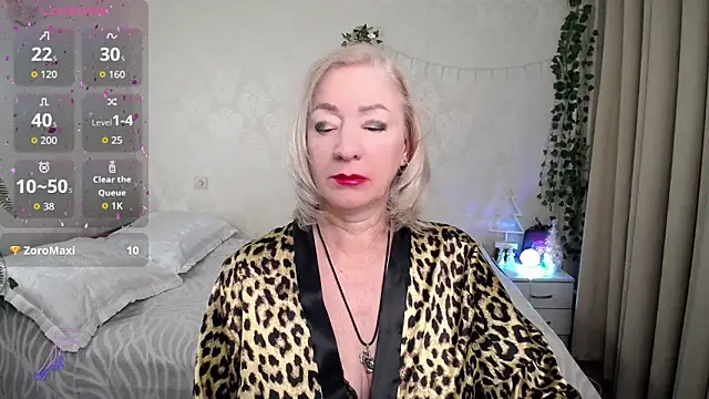 hunters woman online show from 14, 12, 2025