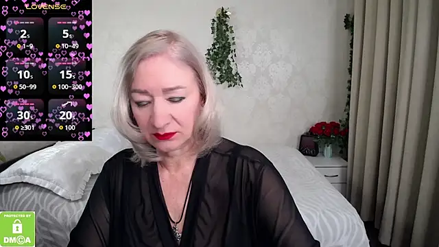 hunters woman online show from 18, 2, 2026