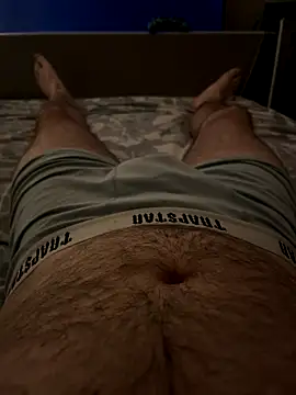 Snapshot of naughtycoupl98 chatting on 10, 9, 2025 naughtycoupl98 online show from 10, 9, 2025