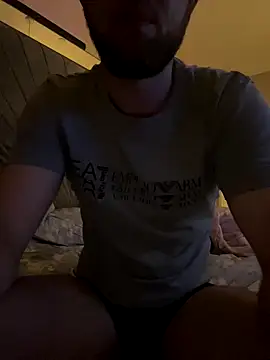 Snapshot of naughtycoupl98 chatting on 18, 9, 2025 naughtycoupl98 online show from 18, 9, 2025