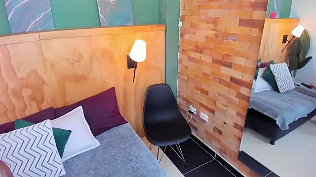 milavega  online show from 3, 12, 2025