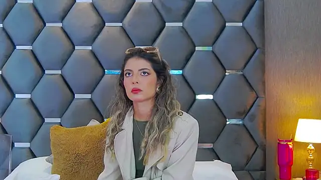 Snapshot of BlaireParker chatting on 19, 9, 2025 BlaireParker online show from 19, 9, 2025