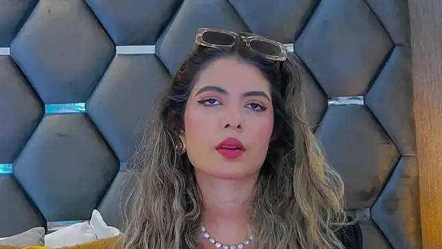 Snapshot of BlaireParker chatting on 25, 9, 2025 BlaireParker online show from 25, 9, 2025