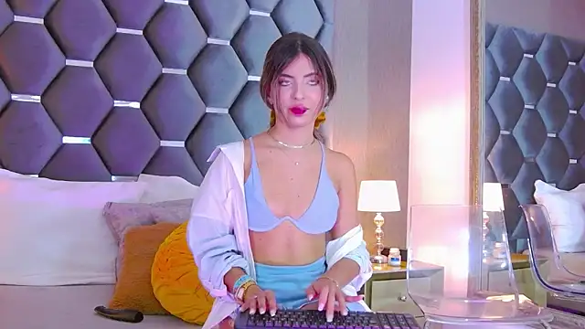 Snapshot of BlaireParker chatting on 24, 10, 2025 BlaireParker online show from 24, 10, 2025