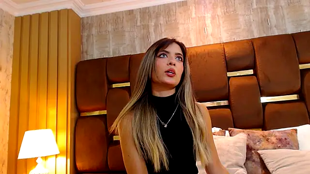 Snapshot of BlaireParker chatting on 5, 11, 2025 BlaireParker online show from 5, 11, 2025