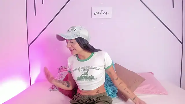 MiahCornell  online show from 5, 1, 2026