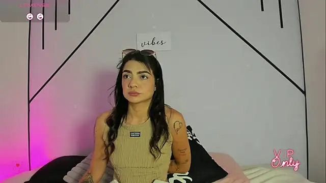 MiahCornell  online show from 5, 2, 2026