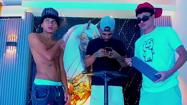 Snapshot of Dominic_Max_ chatting on 23, 9, 2025 Dominic Max online show from 23, 9, 2025