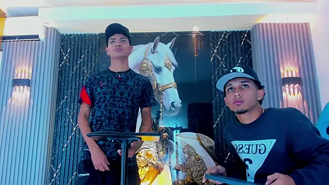 Snapshot of Dominic_Max_ chatting on 7, 11, 2025 Dominic Max online show from 7, 11, 2025