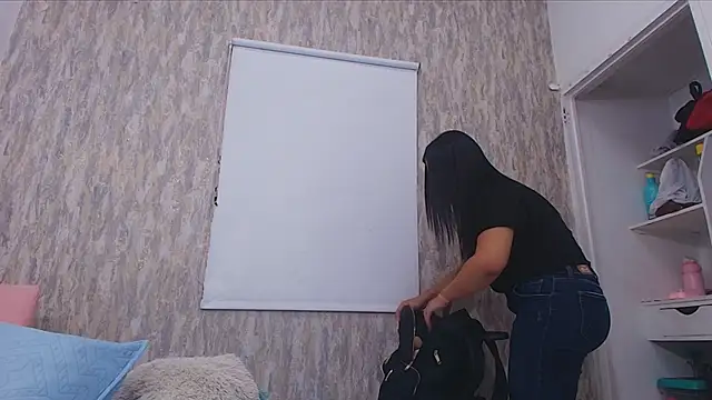 Snapshot of abbypratt chatting on 25, 9, 2025 abbypratt online show from 25, 9, 2025