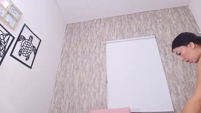 Snapshot of abbypratt chatting on 12, 10, 2025 abbypratt online show from 12, 10, 2025