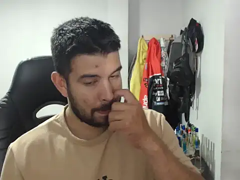 Axel11113 online show from 24, 11, 2025