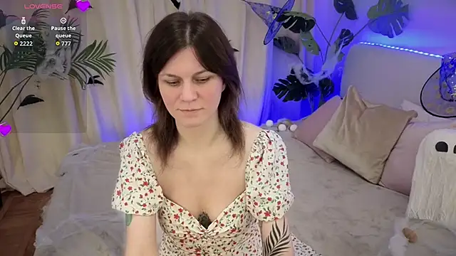 TinaMelt online show from 14, 10, 2025