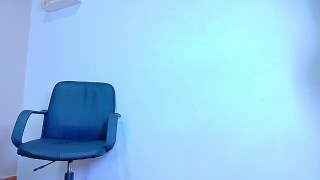 RiriiBrunette   online show from 6, 3, 2026